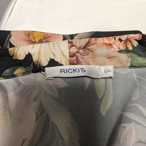 Sleeveless top - Picture 3 of 4